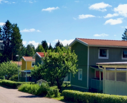 Utvändig målning utförd av Miljönären för BRF Fridhem, Borlänge